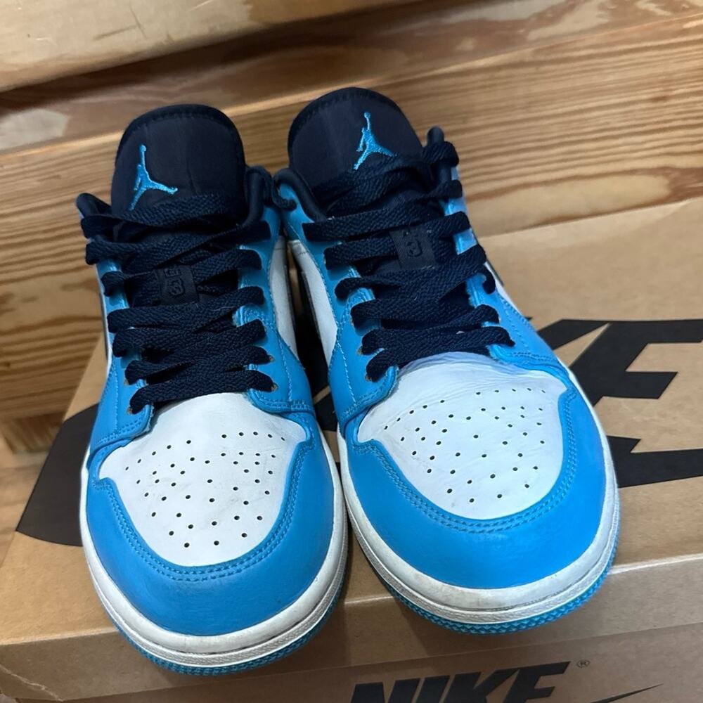 Jordan 1 Low UNC Powder Blue - Picture 7 of 9